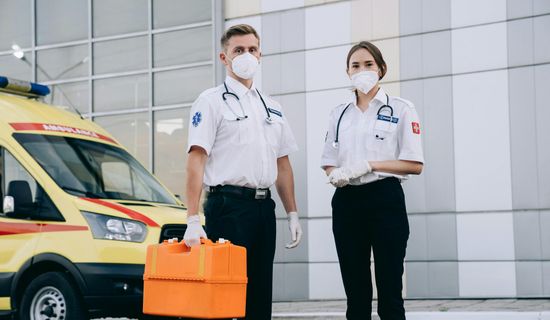 防城港救护车转运病人车内有没有插电源的位置?